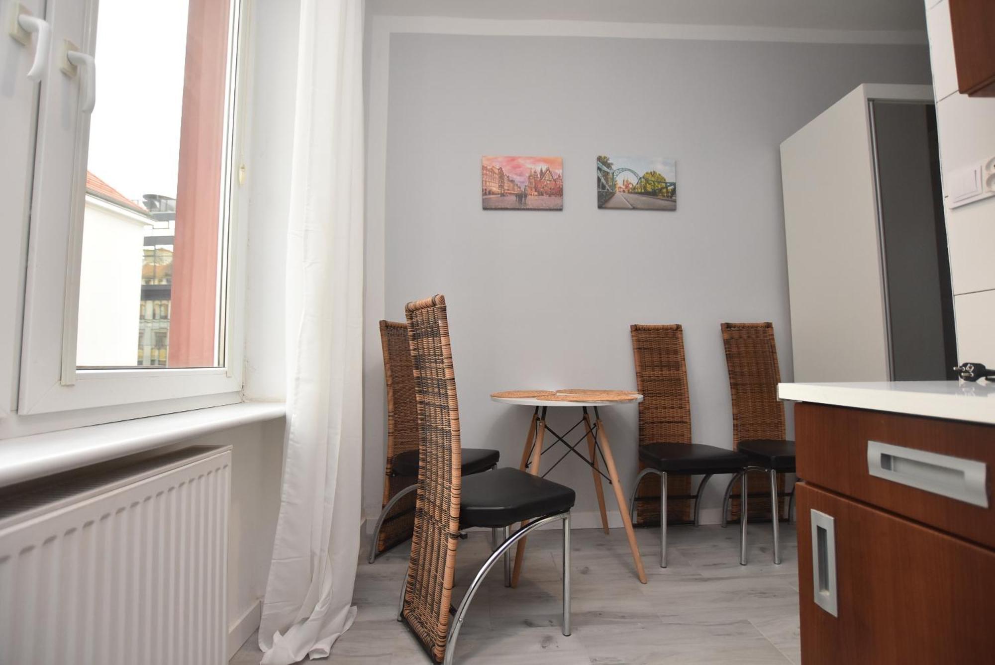 City Central Apartments Wroclaw * Вроцлав